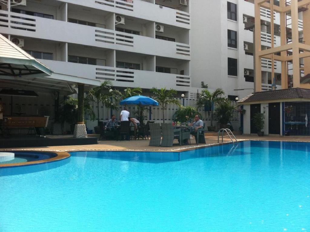 Marina Inn Pattaya Extérieur photo